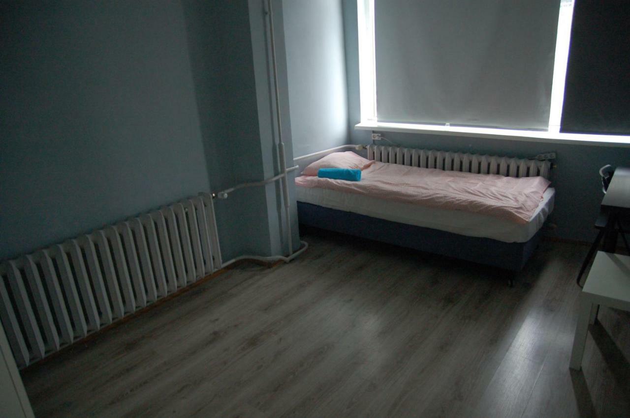 Hostel Family Erasmus Center Варшава Экстерьер фото